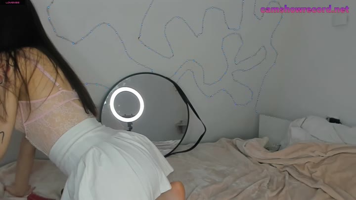 Webcam Model vannibellee Videos