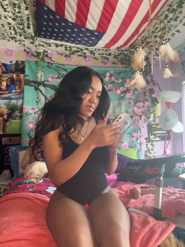 Webcam Model lifeoftt_19xx Videos